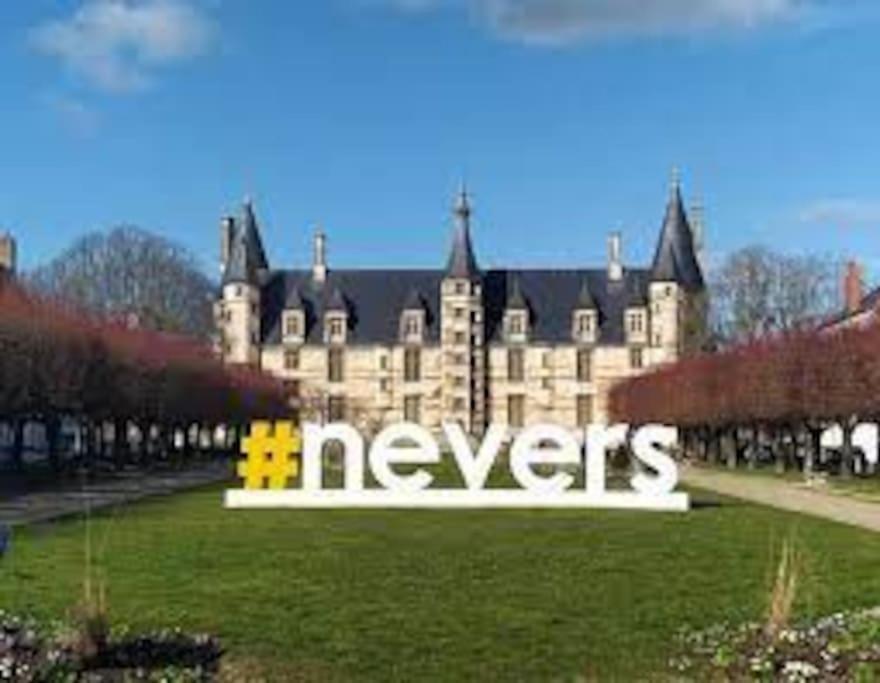 Nevers, Appartement De Standing Proche De La Gare Bagian luar foto