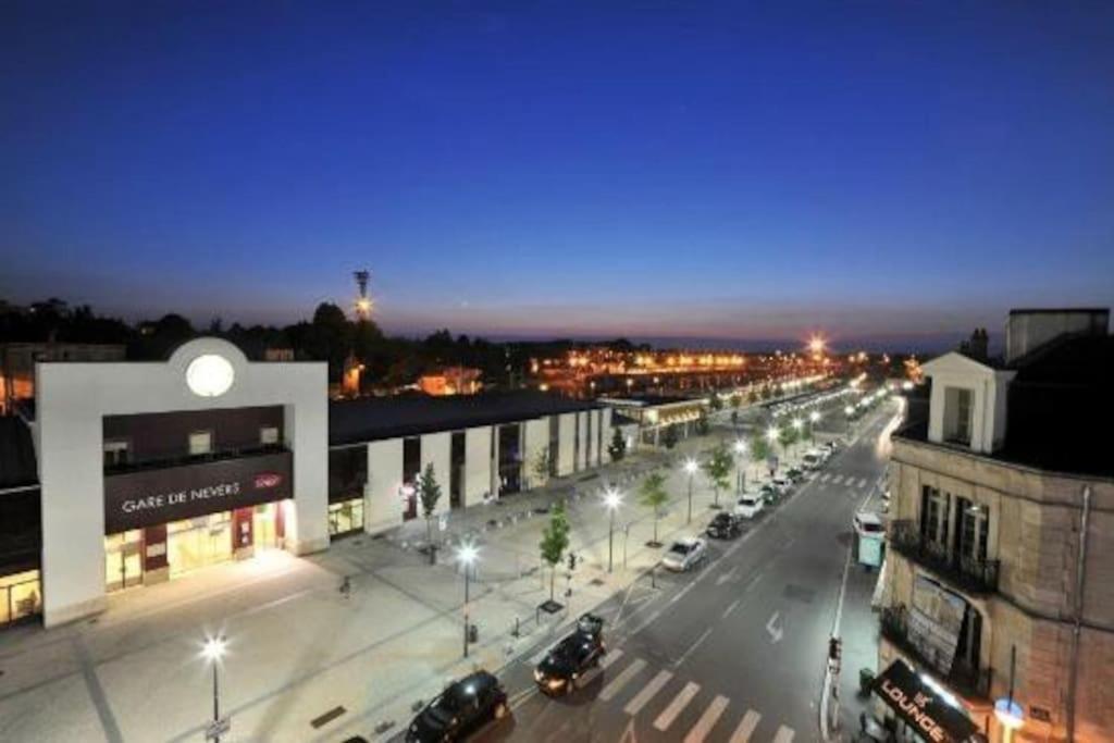 Nevers, Appartement De Standing Proche De La Gare Bagian luar foto